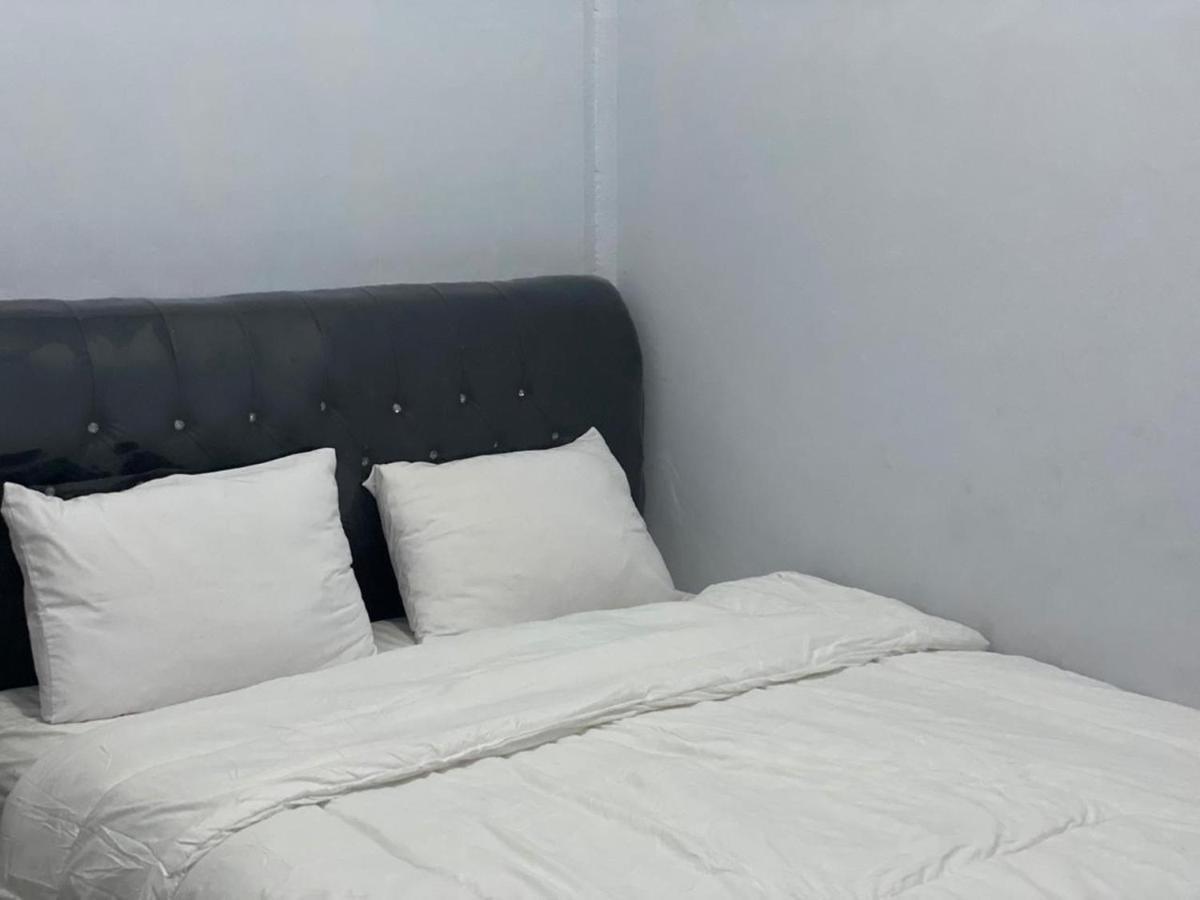Khalisa Home Syariah Pontianak Buitenkant foto