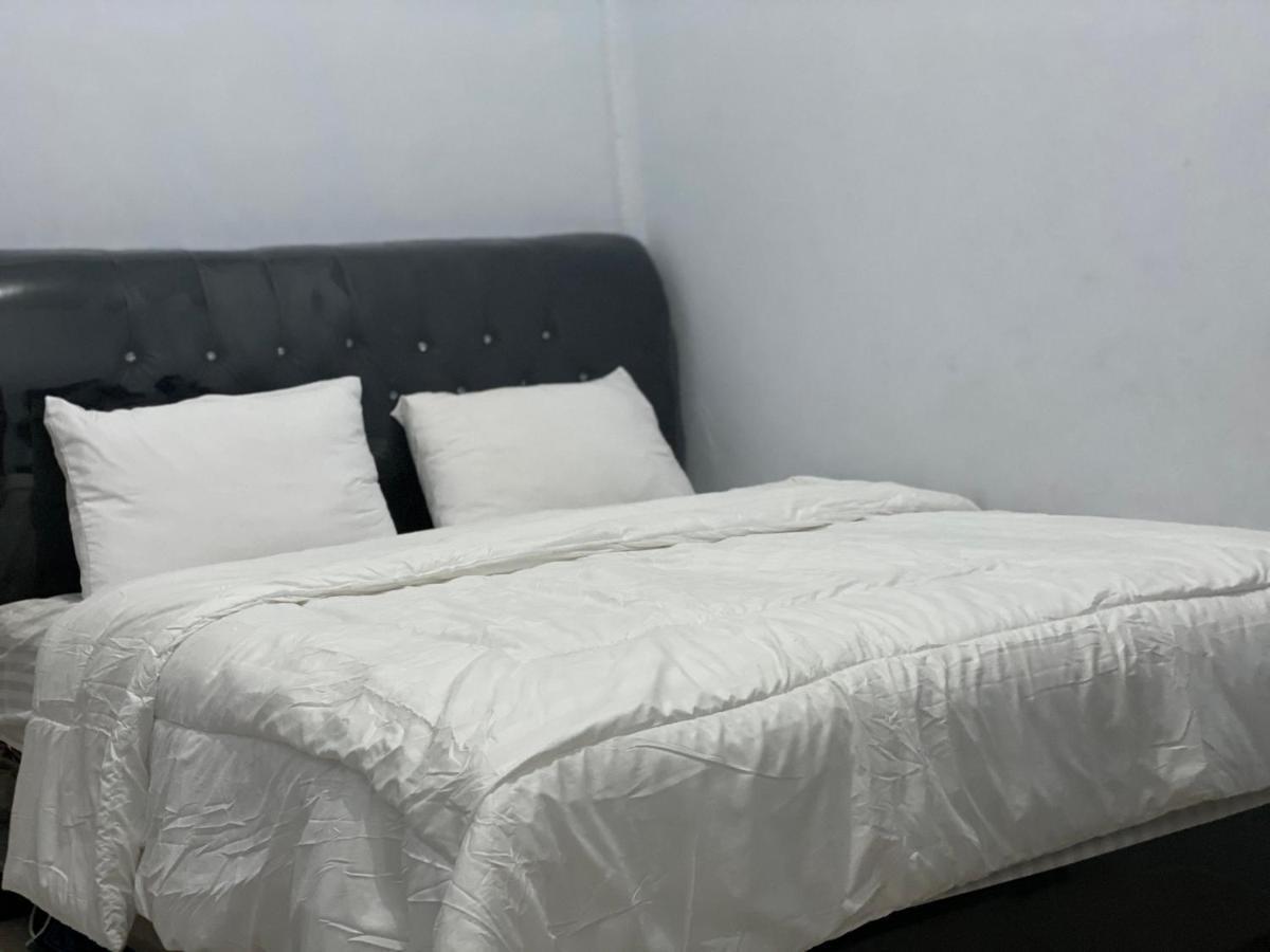 Khalisa Home Syariah Pontianak Buitenkant foto
