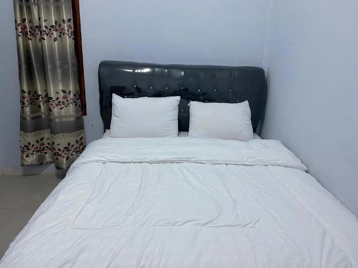 Khalisa Home Syariah Pontianak Buitenkant foto