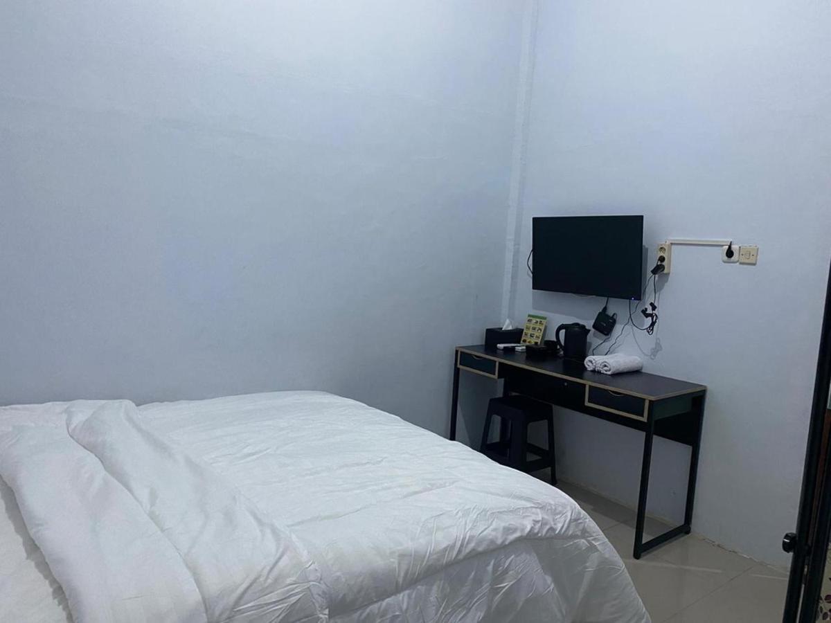 Khalisa Home Syariah Pontianak Buitenkant foto