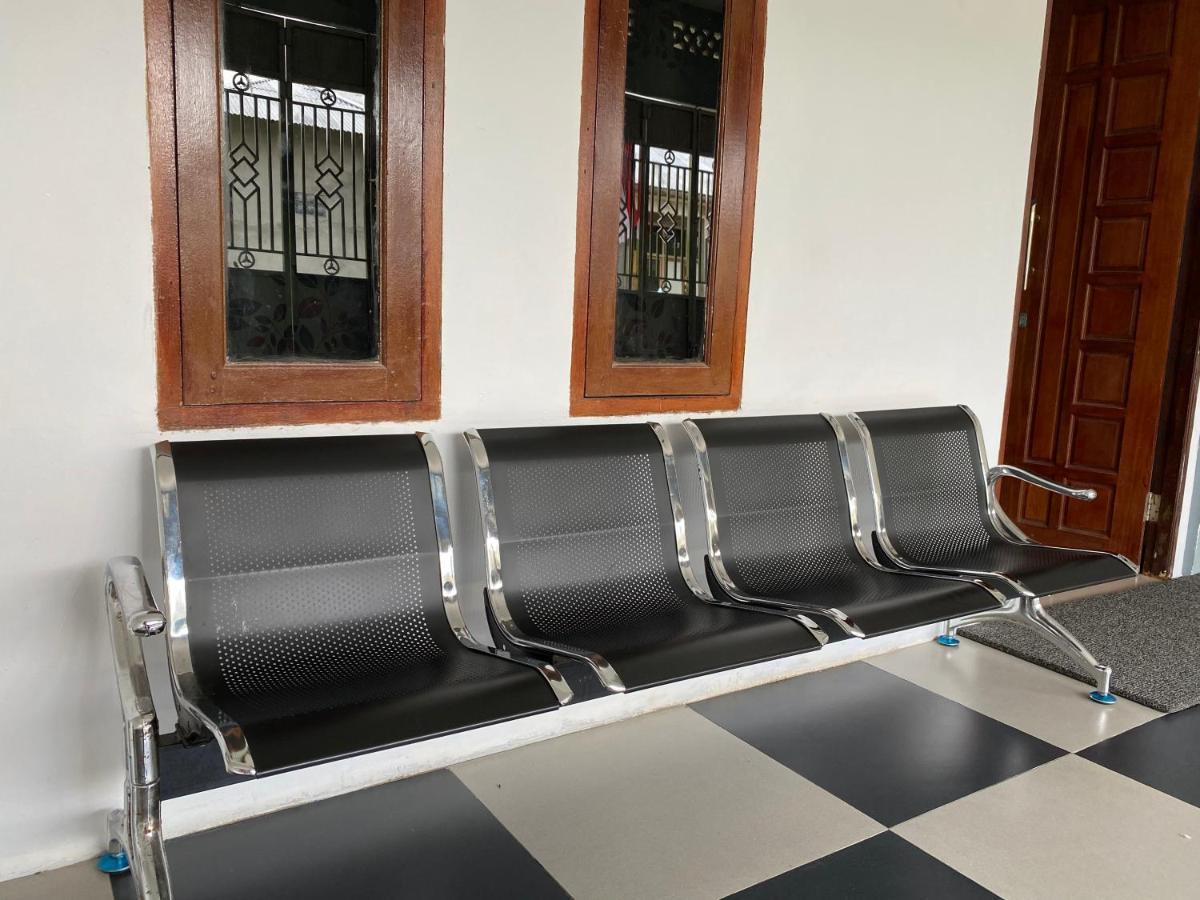 Khalisa Home Syariah Pontianak Buitenkant foto